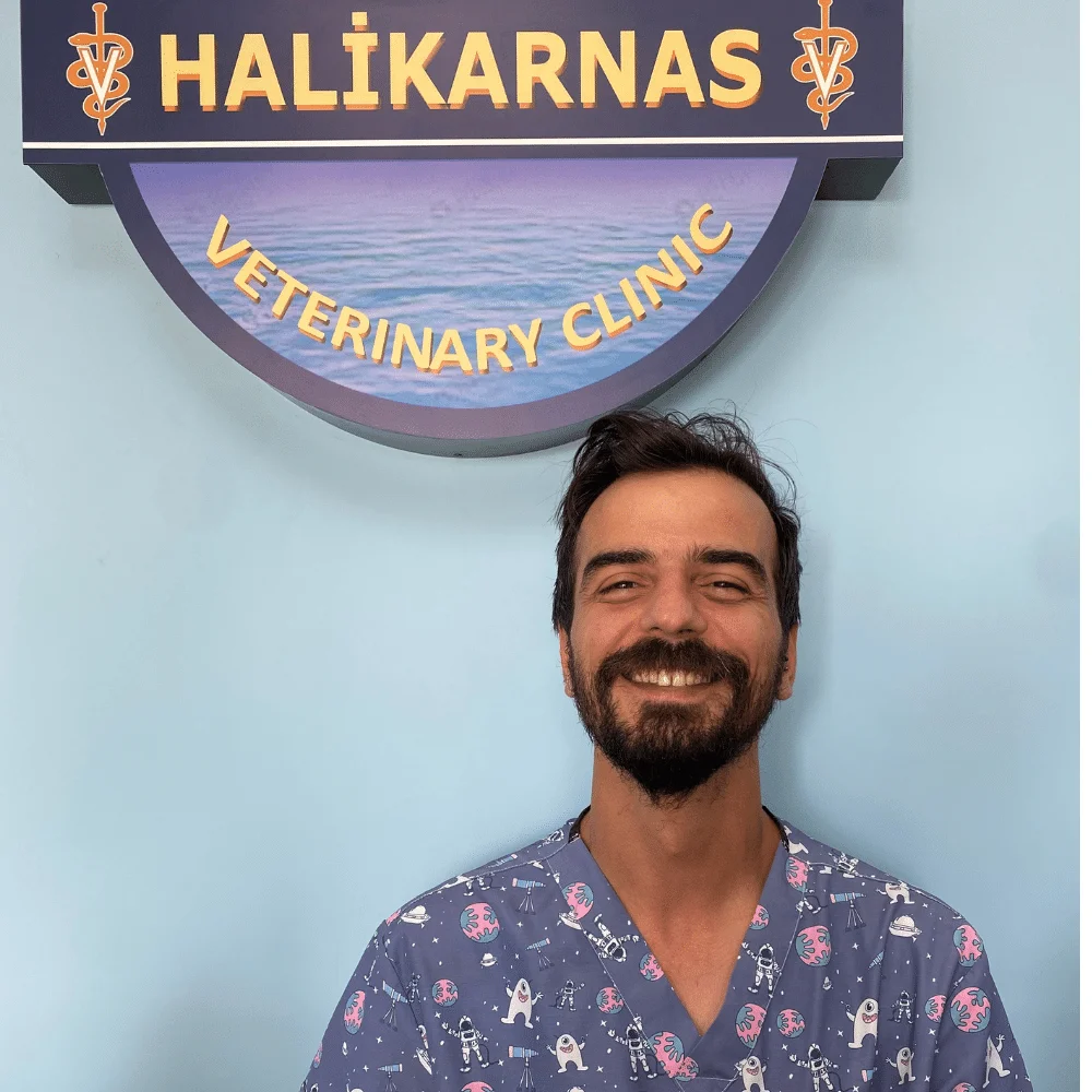 Bedirhan Akyüz, Halikarnas Veteriner Kliniği kurucusu